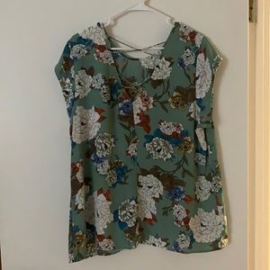 Women’s floral top